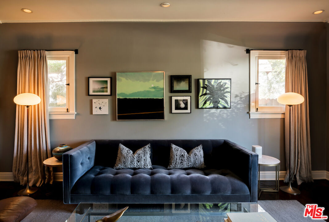 945 South Muirfield Road Los Angeles, CA 90019 - Photo 6 of 47