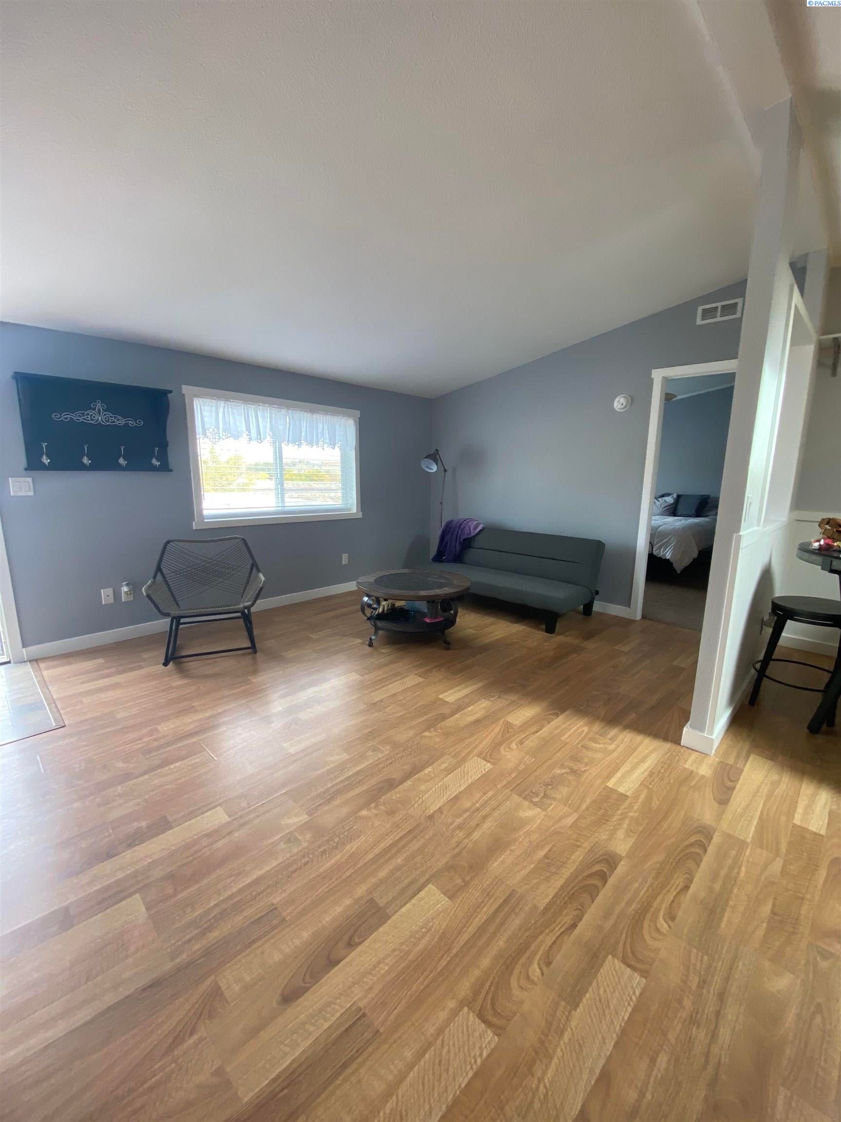 6501 East Jacobs Road Northeast Benton City, WA 99320 - Photo 13 of 23 Gallery Image 13