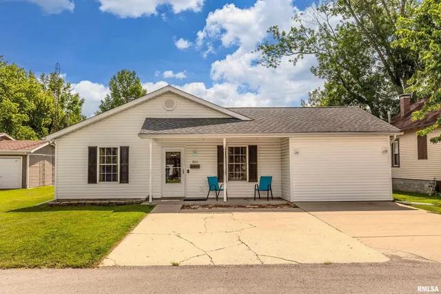 $233,000 | 905 North Granite Street, Marion, IL 62959