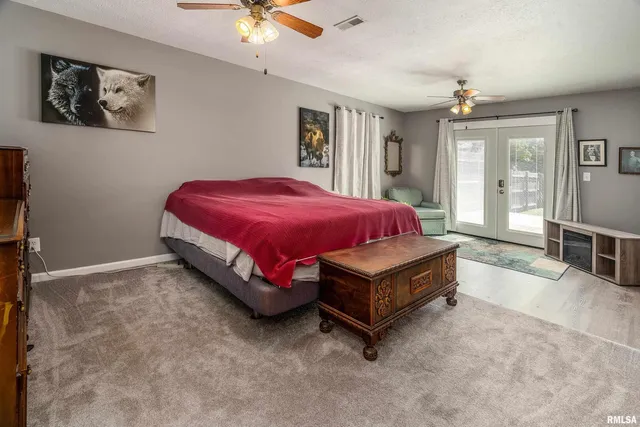 $233,000 | 905 North Granite Street, Marion, IL 62959