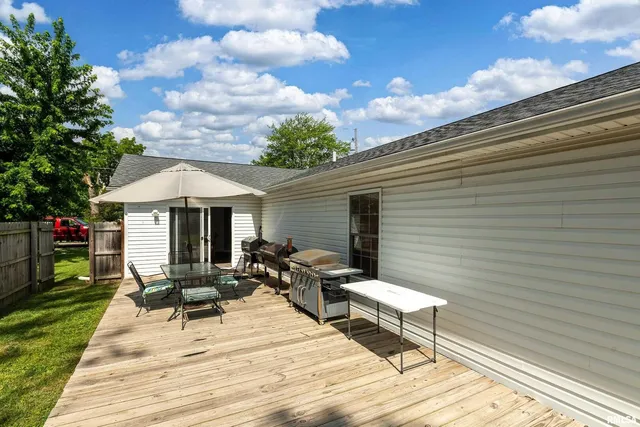 $229,000 | 905 North Granite Street, Marion, IL 62959