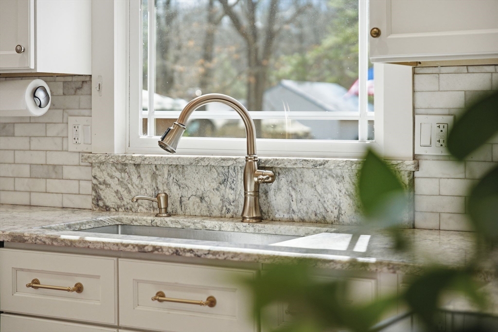 21 Rider Road Westfield, MA 01085 - Photo 18 of 40