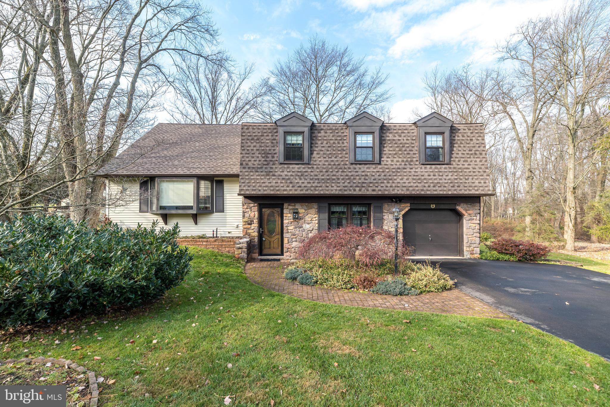 24 Fairhill Road Huntingdon Valley, PA 19006 - Photo 2 of 50 Gallery Image 2