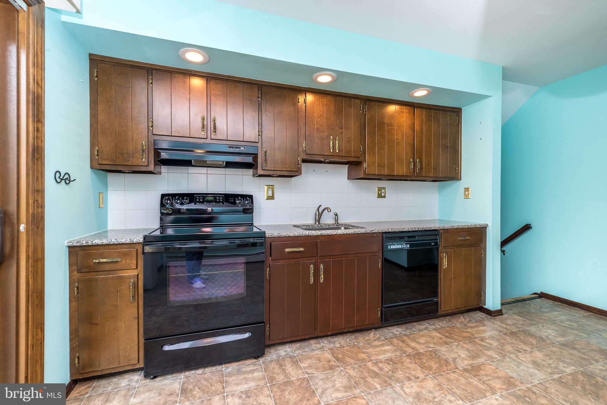 24 Fairhill Road Huntingdon Valley, PA 19006 - Photo 13 of 50 Kitchen