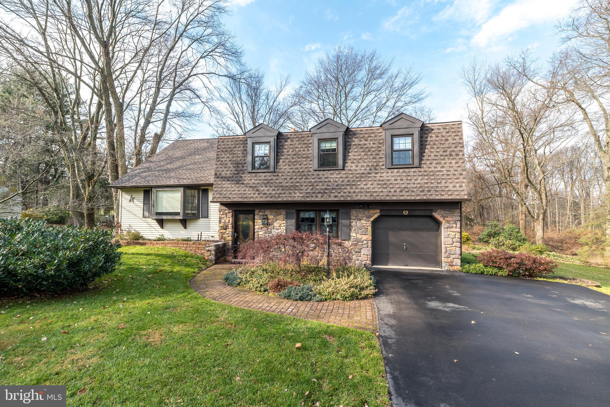 24 Fairhill Road Huntingdon Valley, PA 19006 - Photo 3 of 50 Gallery Image 3