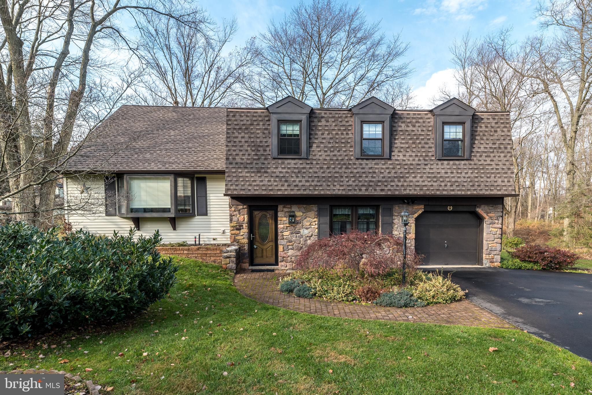 24 Fairhill Road Huntingdon Valley, PA 19006 - Photo 4 of 50 Gallery Image 4