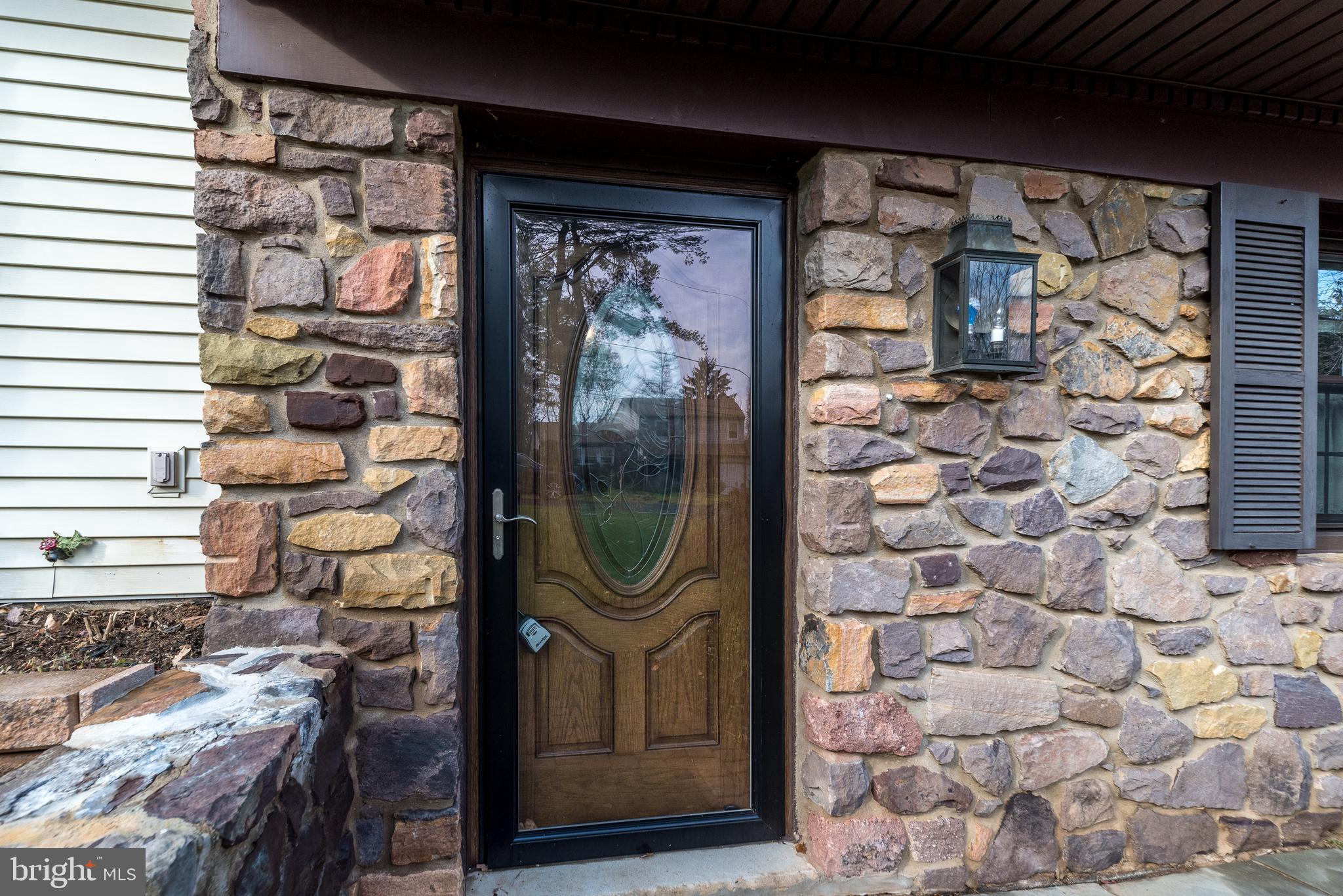 24 Fairhill Road Huntingdon Valley, PA 19006 - Photo 5 of 50 Gallery Image 5