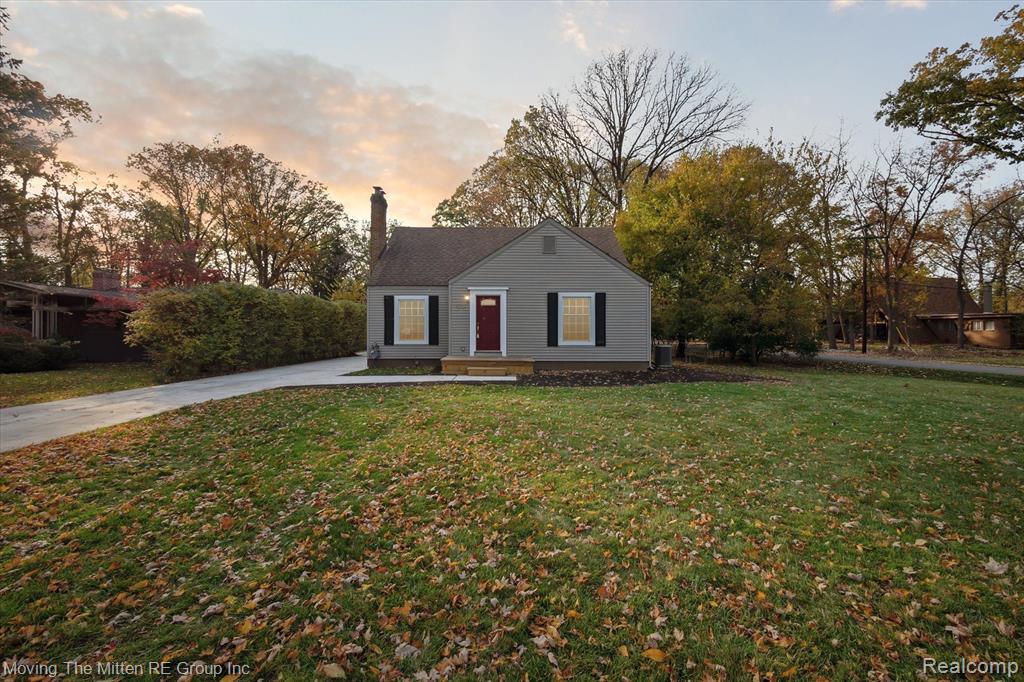 21124 Thorofare Road Grosse Ile, MI 48138 - Photo 40 of 54 Gallery Image 40