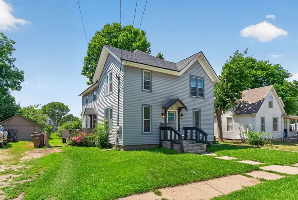 $239,900 | 807 Garfield Avenue, Belvidere, IL 61008