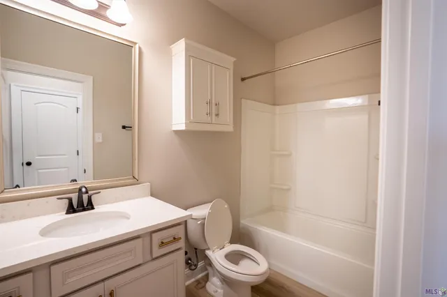 $309,900 | 7055 Kenilworth Crossing Avenue, Baton Rouge, LA 70820