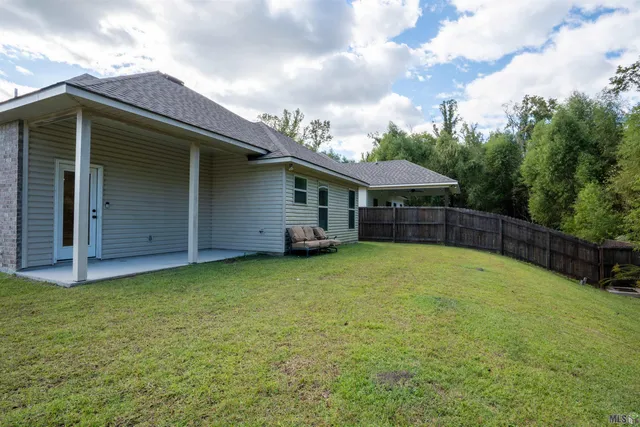 $309,900 | 7055 Kenilworth Crossing Avenue, Baton Rouge, LA 70820