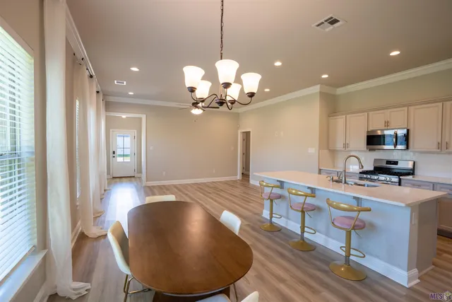 $309,900 | 7055 Kenilworth Crossing Avenue, Baton Rouge, LA 70820