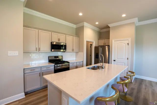 $309,900 | 7055 Kenilworth Crossing Avenue, Baton Rouge, LA 70820