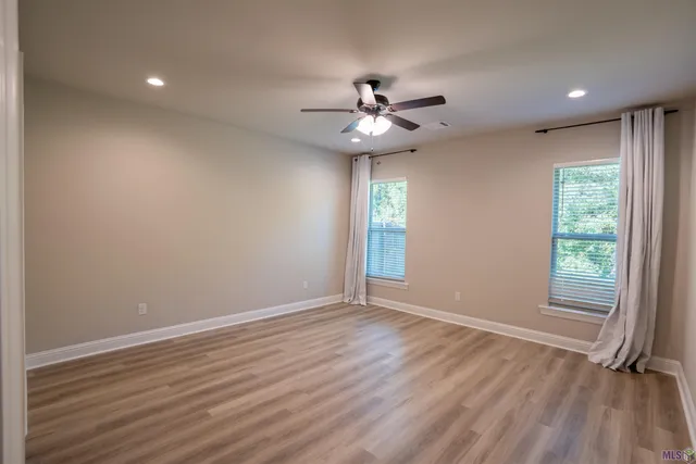 $309,900 | 7055 Kenilworth Crossing Avenue, Baton Rouge, LA 70820