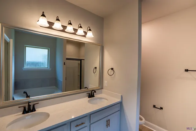 $309,900 | 7055 Kenilworth Crossing Avenue, Baton Rouge, LA 70820