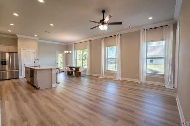 $309,900 | 7055 Kenilworth Crossing Avenue, Baton Rouge, LA 70820