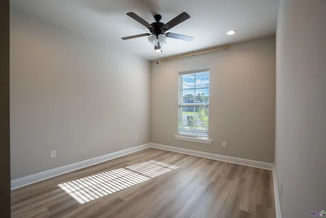 $309,900 | 7055 Kenilworth Crossing Avenue, Baton Rouge, LA 70820