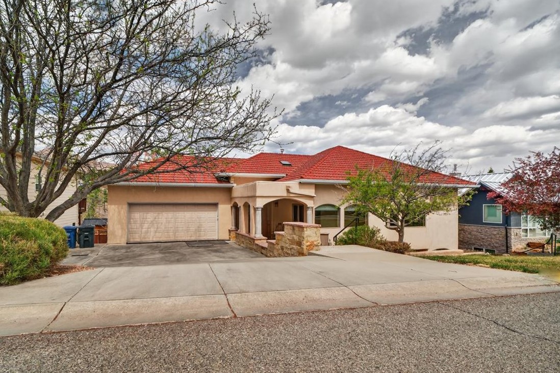4288 Ridgeway Drive Los Alamos, NM 87544 - Photo 1 of 54