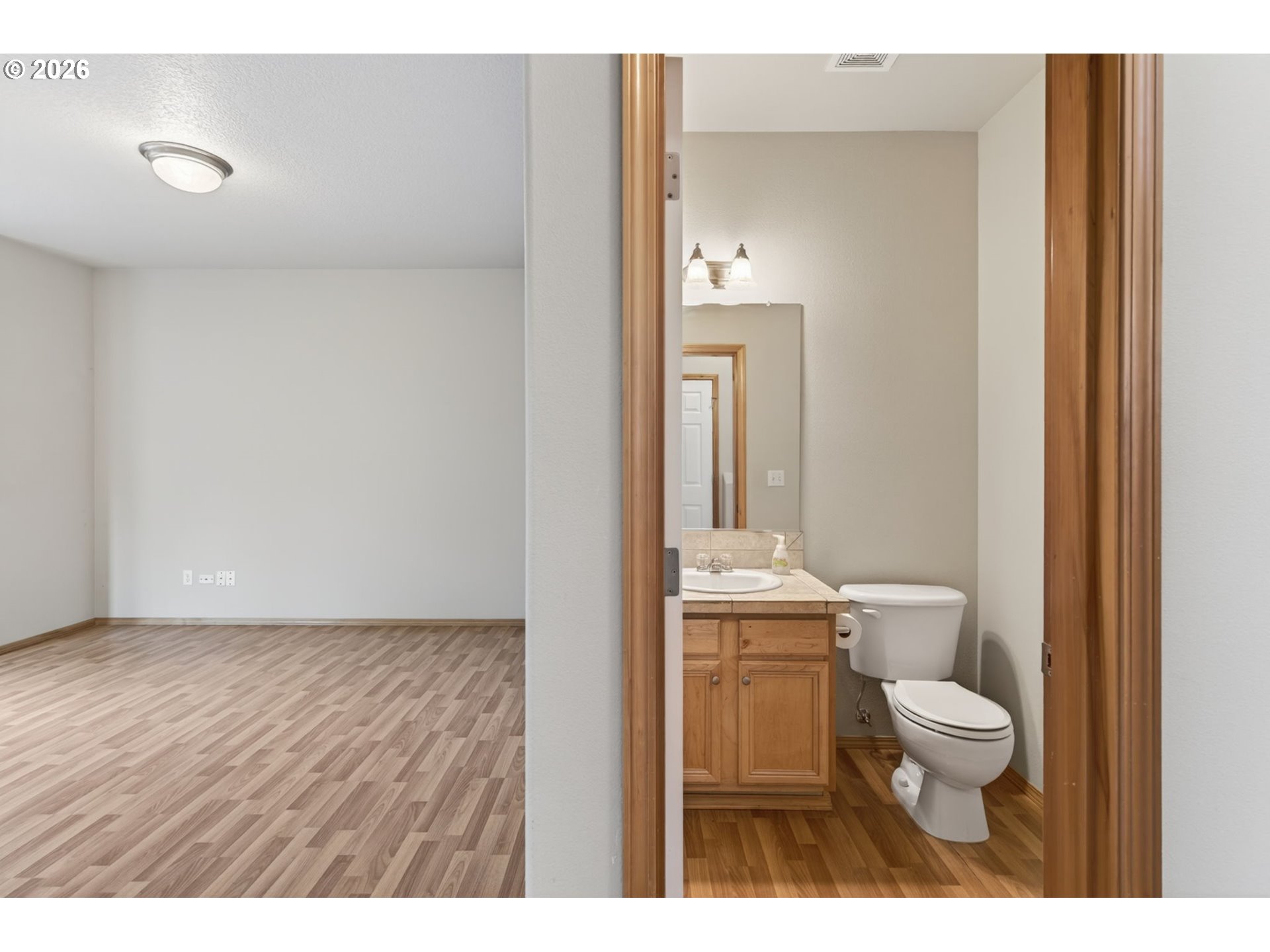 6628 Southeast Reedway Street Portland, OR 97206 - Photo 12 of 33