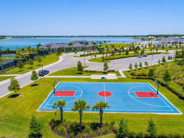 an ocean view with a park