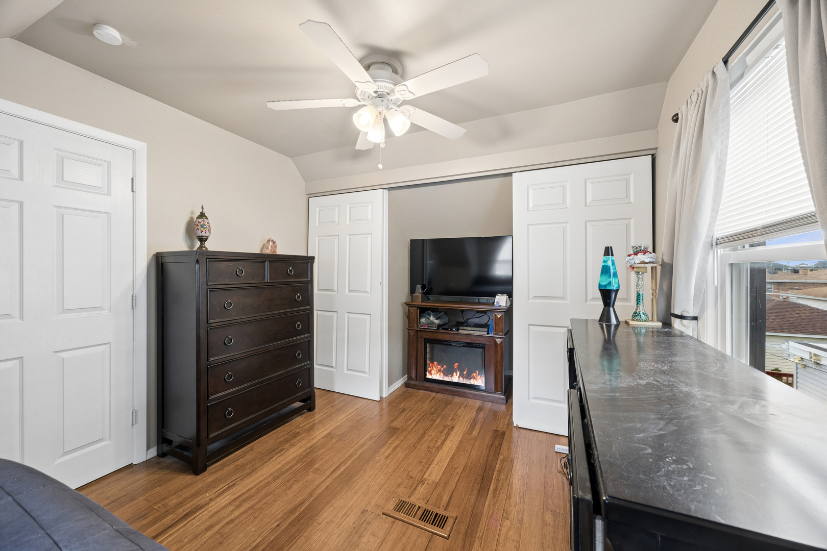 3933 West 85th Place Chicago, IL 60652 - Photo 14 of 24