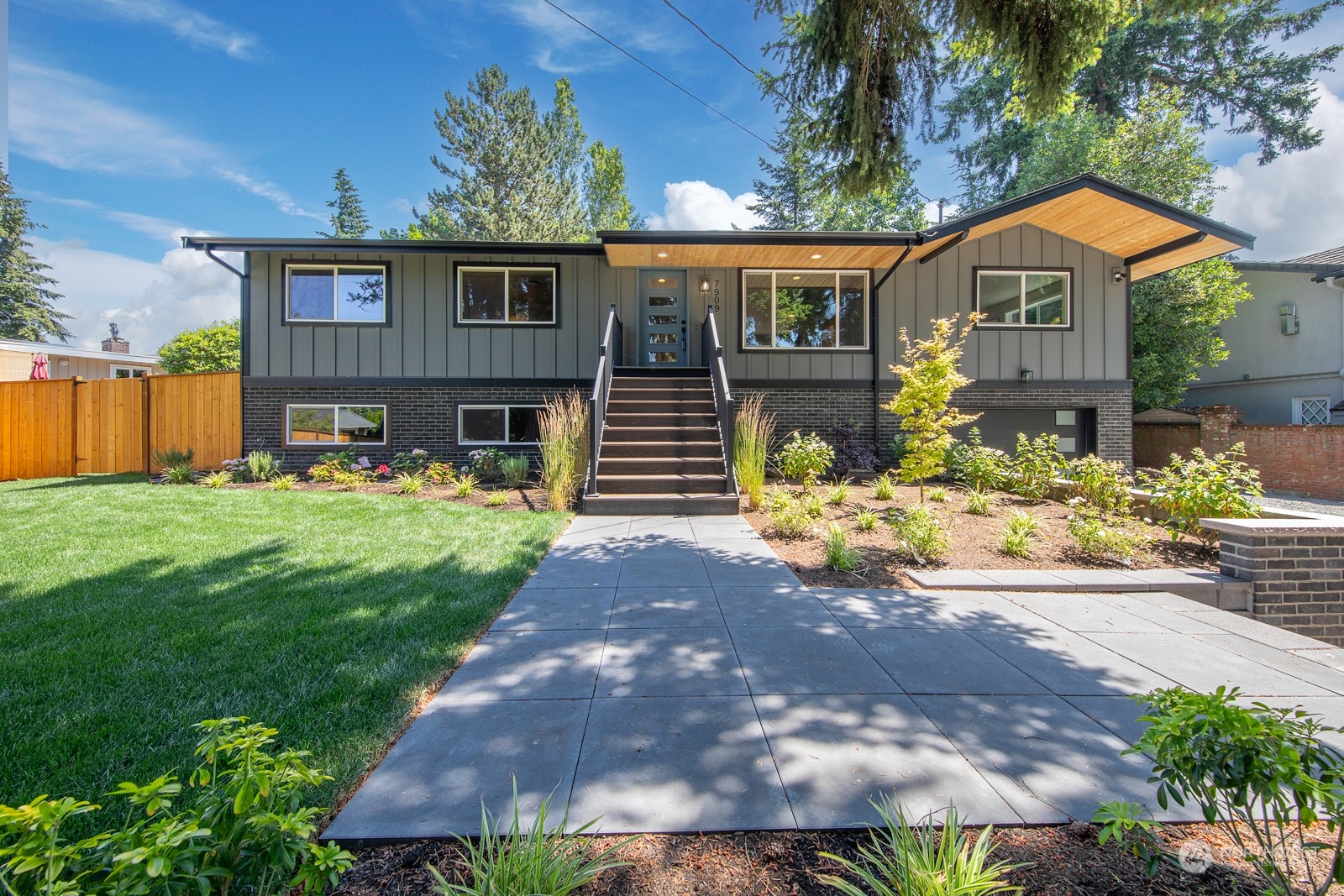 7909 199th Street Southwest Edmonds, WA 98026 - Photo 1 of 29 Gallery Image 1