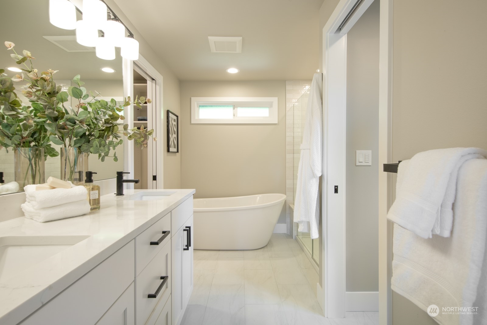 7909 199th Street Southwest Edmonds, WA 98026 - Photo 14 of 29 Gallery Image 14