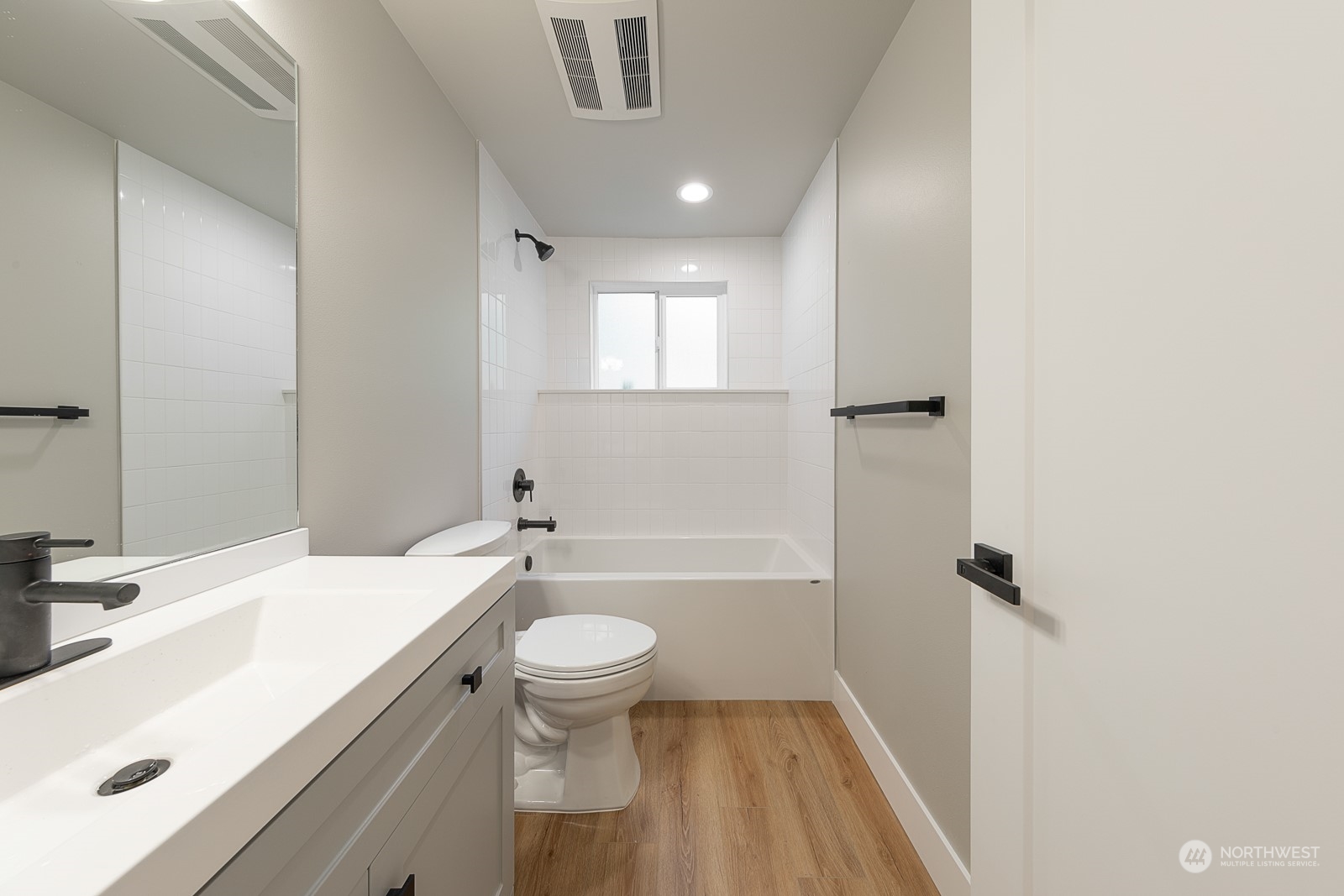7909 199th Street Southwest Edmonds, WA 98026 - Photo 20 of 29 Gallery Image 20