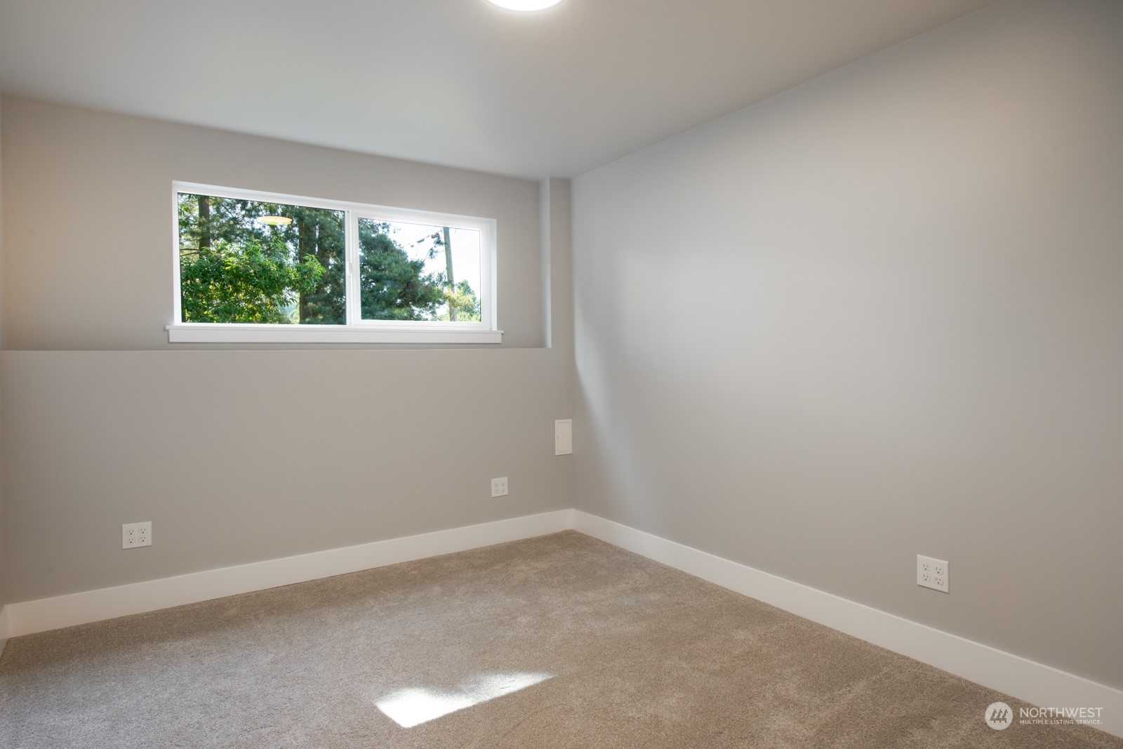 7909 199th Street Southwest Edmonds, WA 98026 - Photo 24 of 29 Gallery Image 24