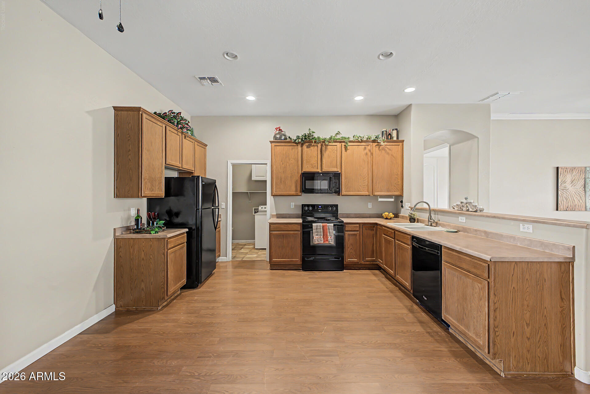 11006 East Decatur Street Mesa, AZ 85207 - Photo 11 of 35 13 - Decatur