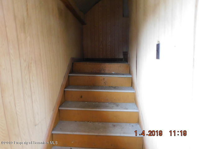 1693 Cortez Road Waymart, PA 18472 - Photo 22 of 29 a view of entryway