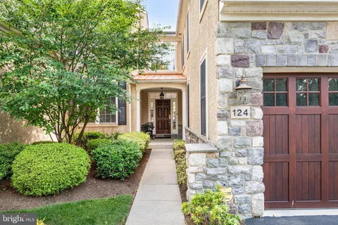 $690,000 | 124 Carriage Court, Plymouth Meeting, PA 19462