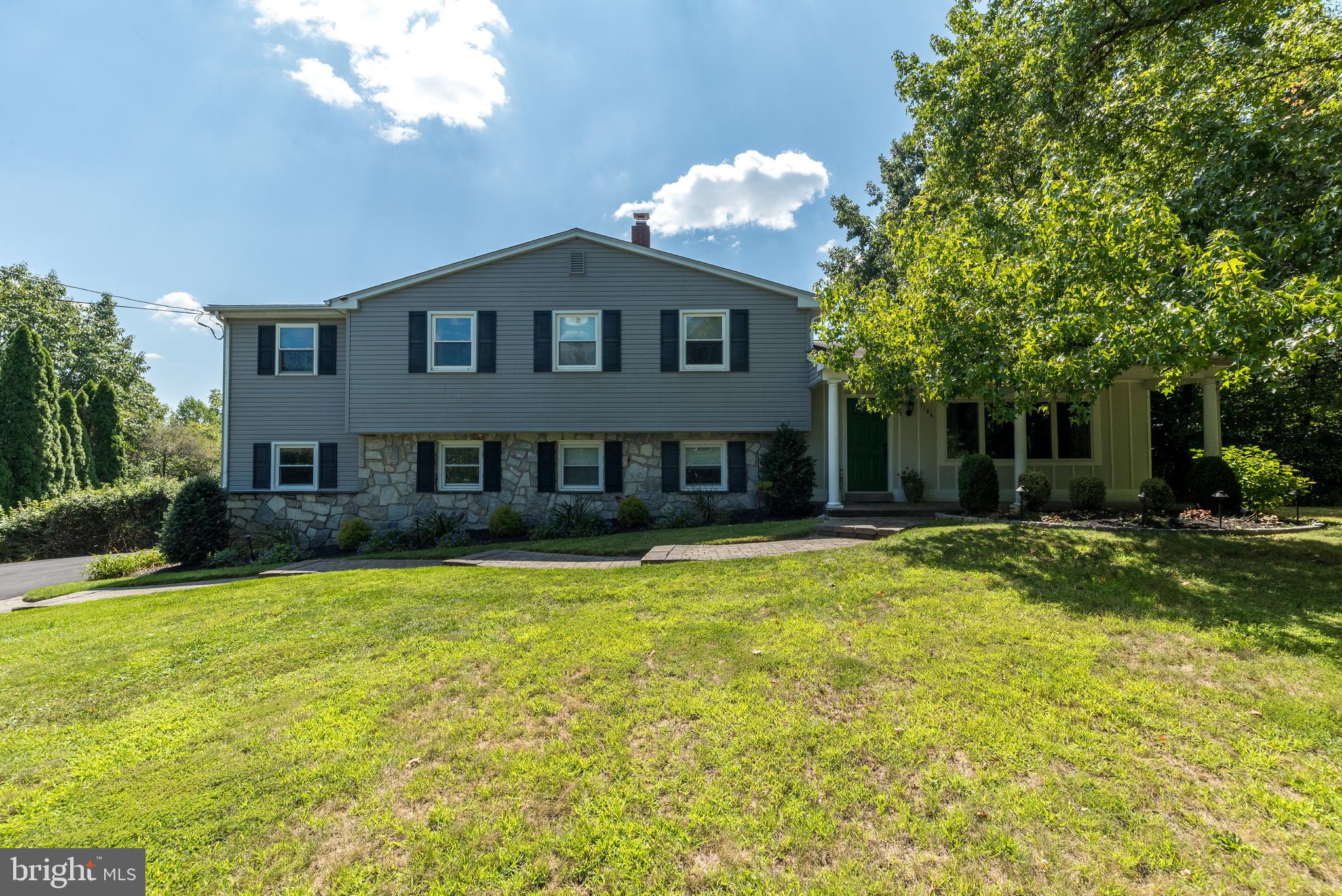 3184 Berkshire Road Doylestown, PA 18902 - Photo 3 of 54