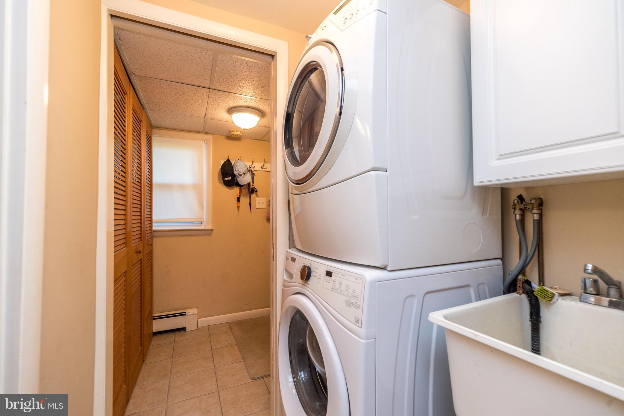3184 Berkshire Road Doylestown, PA 18902 - Photo 41 of 54 Laundry / Mud Room Garage Entry