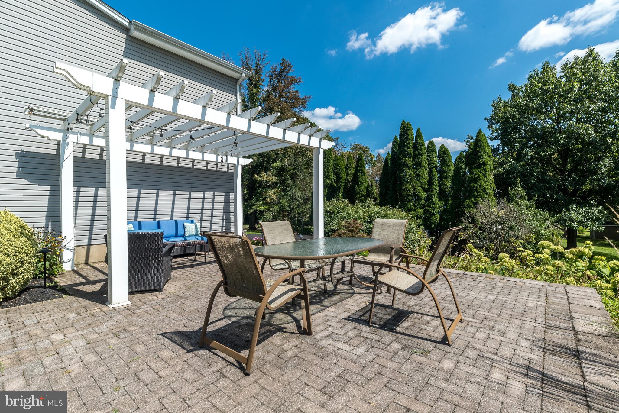 3184 Berkshire Road Doylestown, PA 18902 - Photo 10 of 54