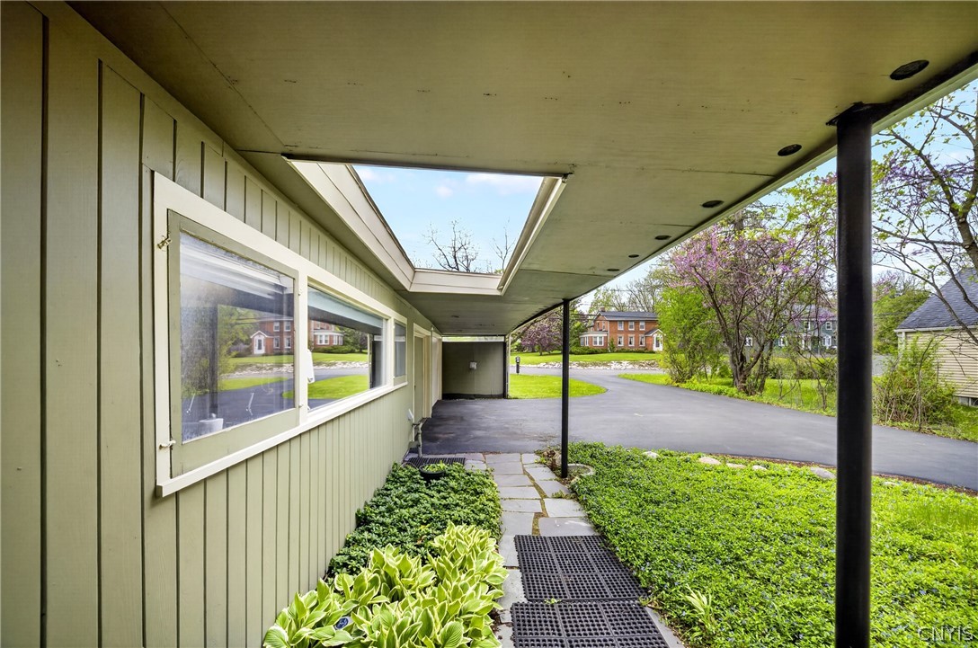 327 Kimber Road Syracuse, NY 13214 - Photo 40 of 44