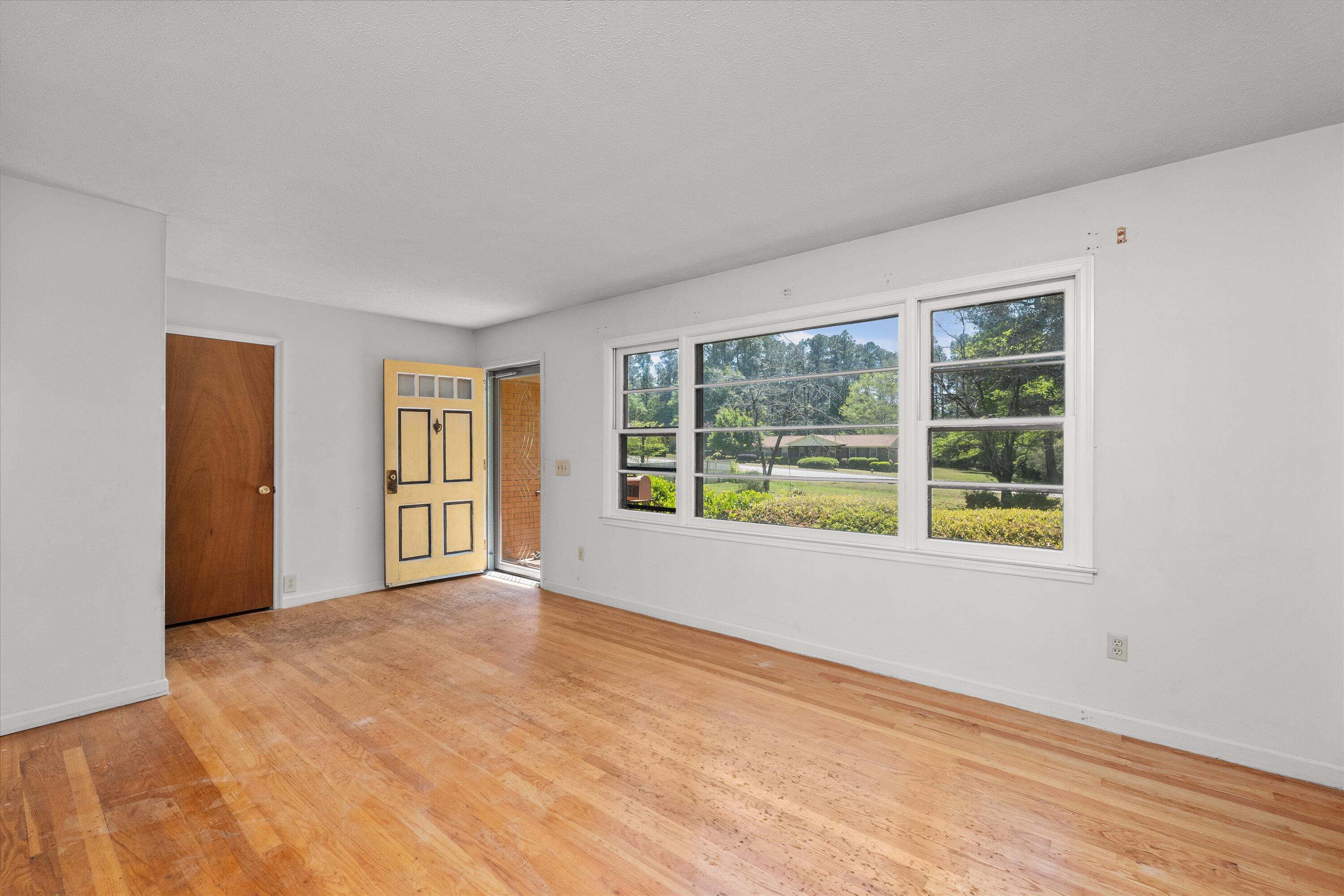 1914 Pine Log Road Aiken, SC 29803 - Photo 9 of 49 29-P1709933