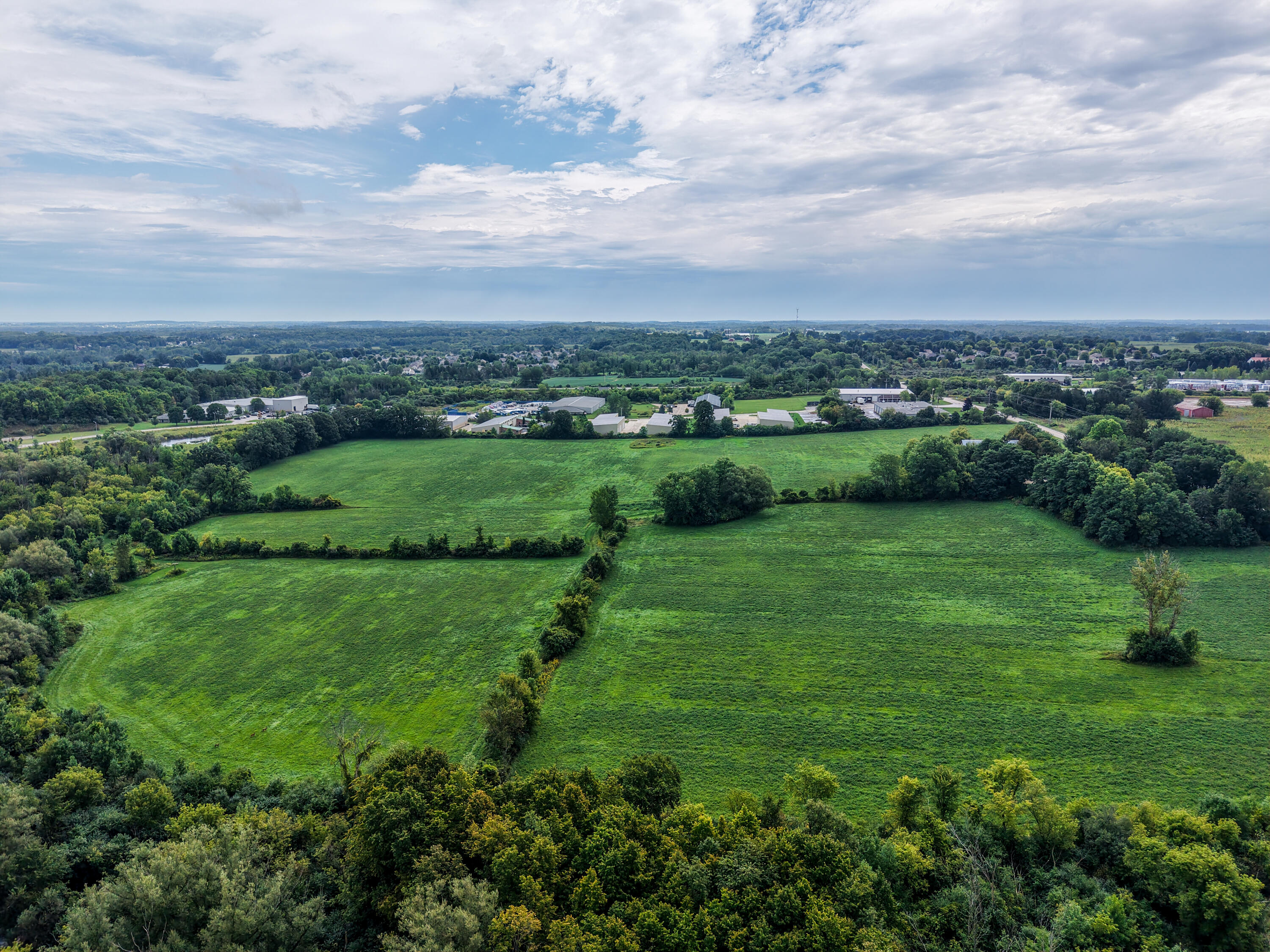 480e Rusco Road West Bend, WI 53095 - Photo 11 of 15 DJI_20260903124335_0029_D