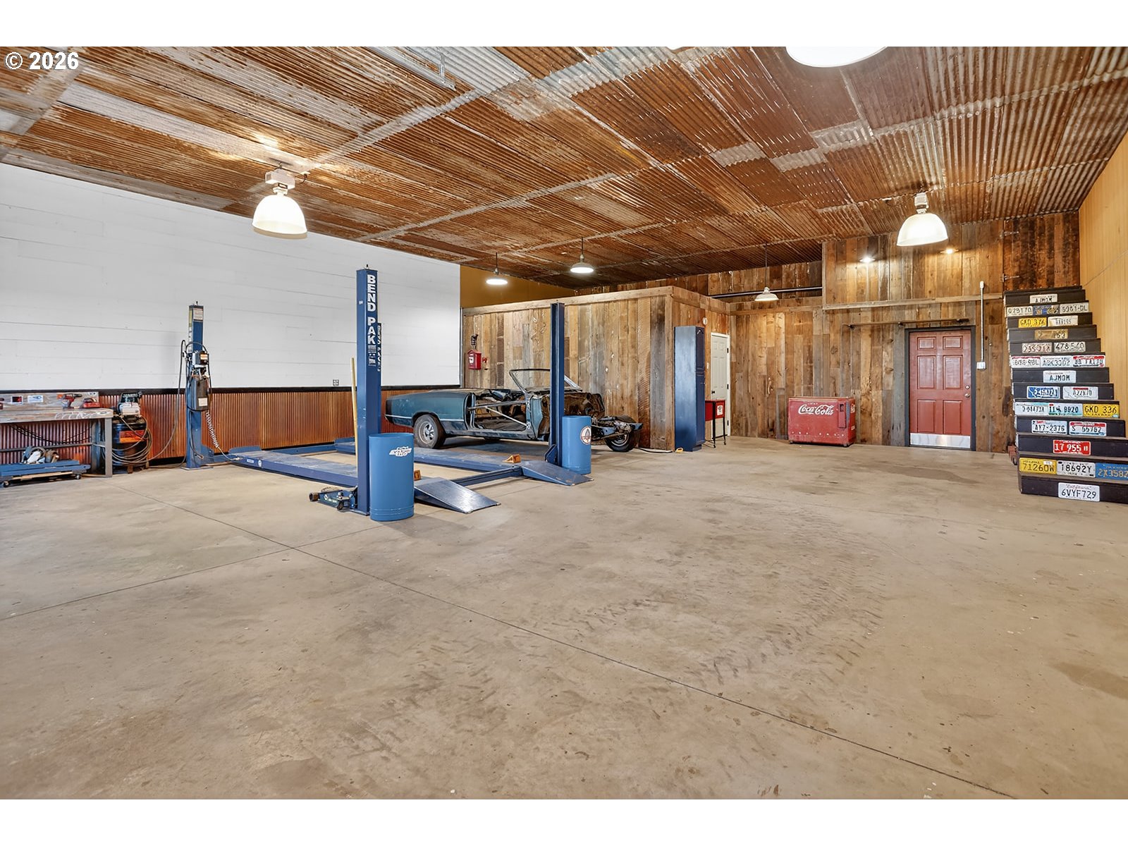 250 Schilling Road Lyle, WA 98635 - Photo 6 of 46 a view of a big room with staircase