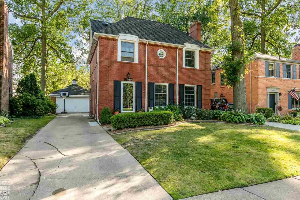 1649 Severn Road Grosse Pointe, MI 48236 - Photo 18 of 18 31328707-17.JPG