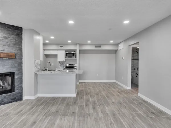 $1,425 | 260 El Dorado Boulevard, Unit 1610, Houston, TX 77598
