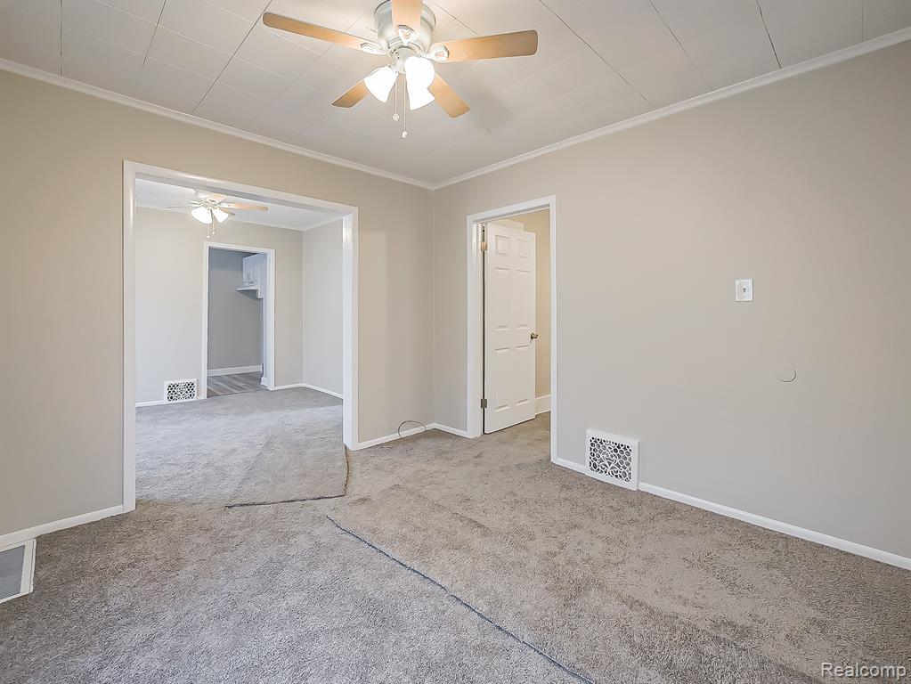 245 South Edith Street Pontiac, MI 48342 - Photo 9 of 30