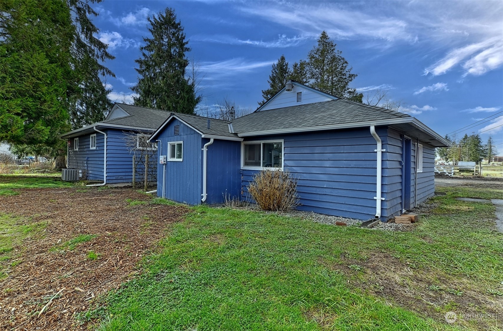 15319 Roosevelt Road Snohomish, WA 98290 - Photo 8 of 34 Gallery Image 8