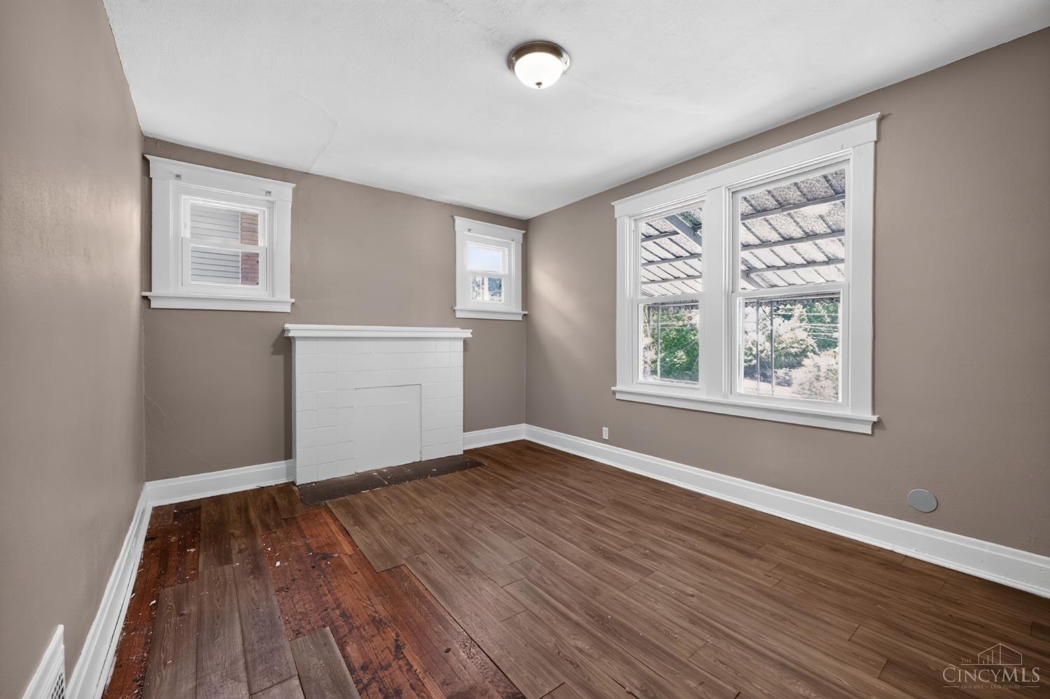 4679 Rapid Run Road Cincinnati, OH 45238 - Photo 3 of 30