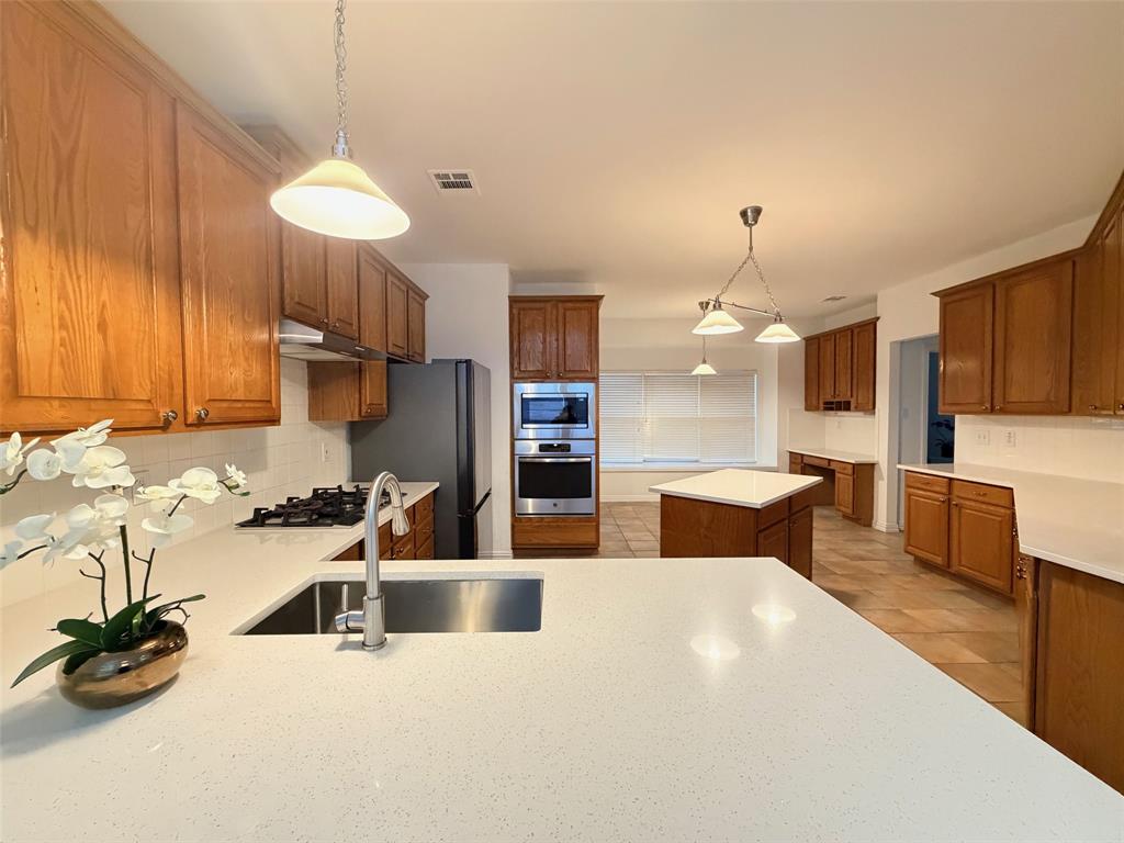 2308 Windy Ridge Court Plano, TX 75025 - Photo 4 of 31