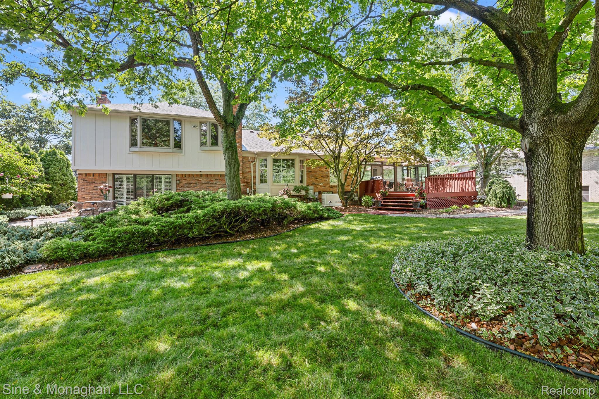 35104 Banbury Road Livonia, MI 48152 - Photo 52 of 62 Picture perfect