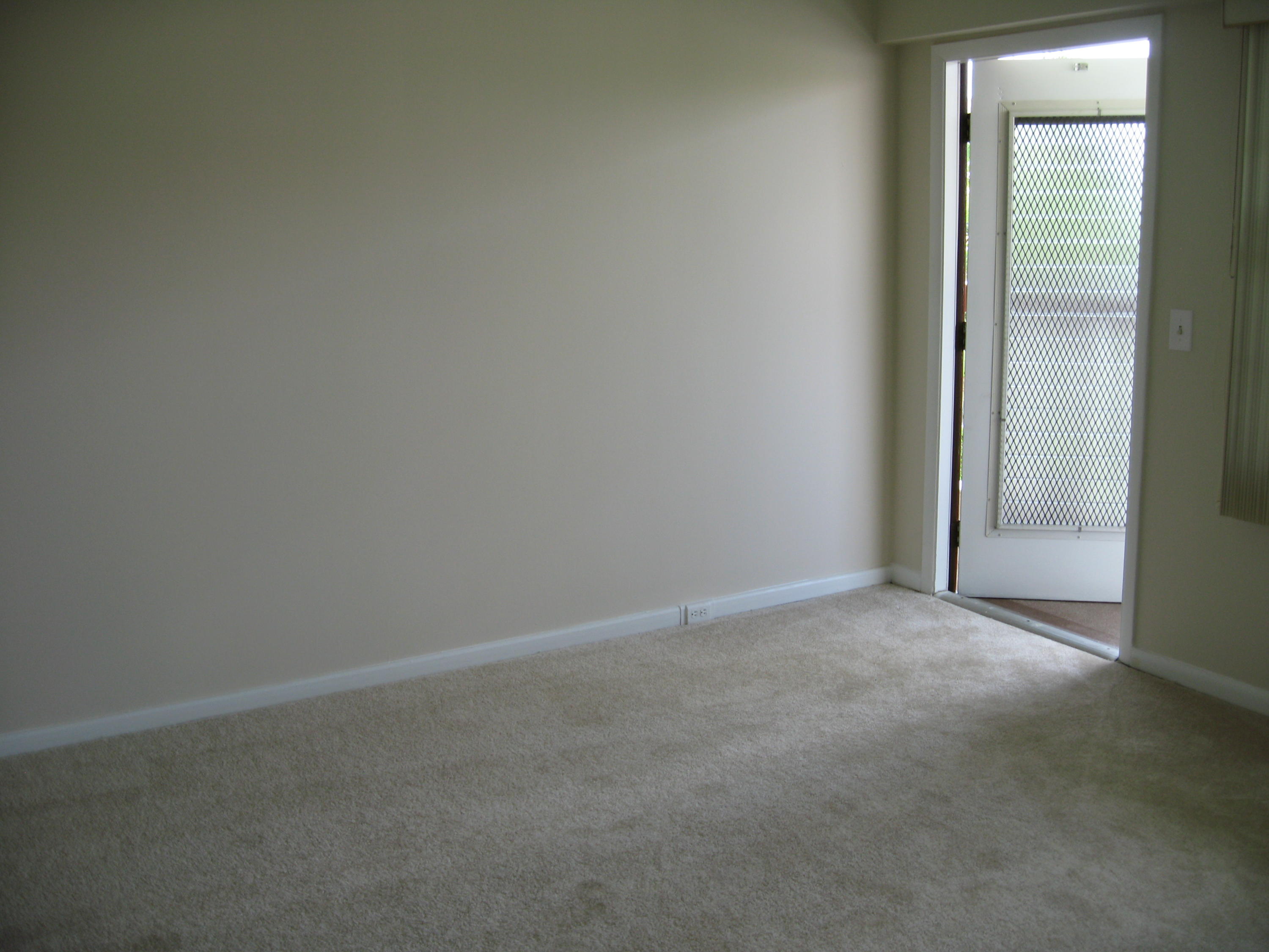 245 Brighton F Boca Raton, FL 33434 - Photo 3 of 12 IMG_5660