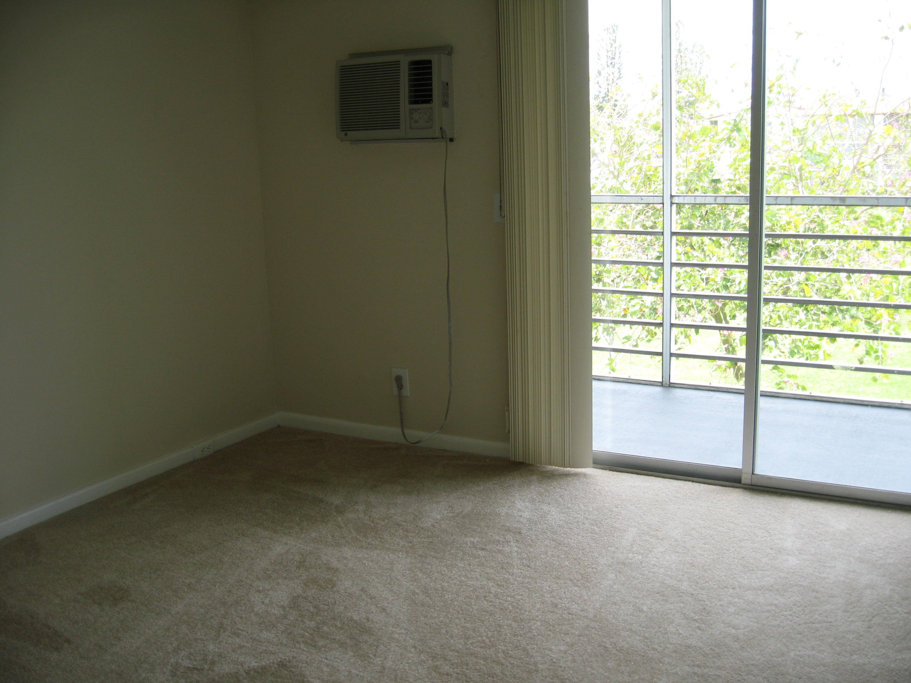 245 Brighton F Boca Raton, FL 33434 - Photo 6 of 12 IMG_5648