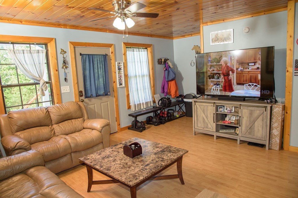 1214 Sugar Loaf Road Sevierville, TN 37876 - Photo 11 of 19 Gallery Image 11