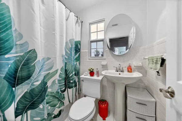 $425,000 | 2427 Northeast Center Street, Jensen Beach, FL 34957